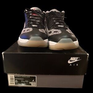 Nike Air Jordan 11 Retro Low Sneakers